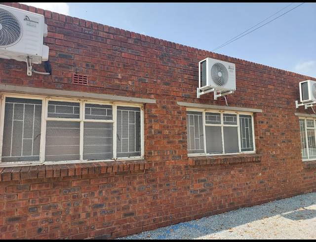 82M² OFFICE TO LET IN MEYERTON CENTRAL
